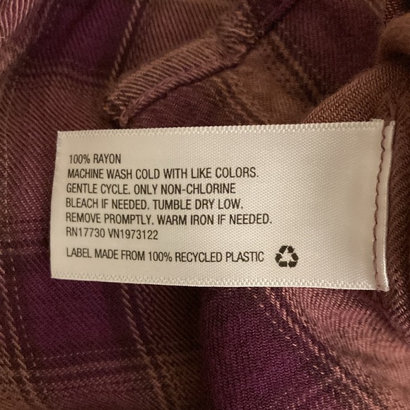 MOSSIMO SUPPLY CO. PLAID BUTTON-DOWN SHIRT—SUPER SOFT!!! - Picture 9 of 10